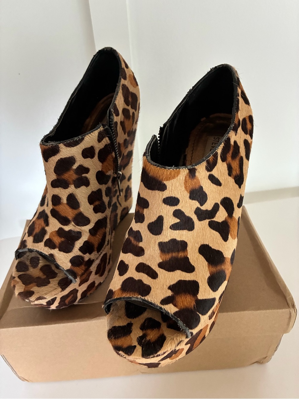 Steve Madden Leopard Print Peep-Toe Wedge Booties - NO BOX - Picture 5 of 7